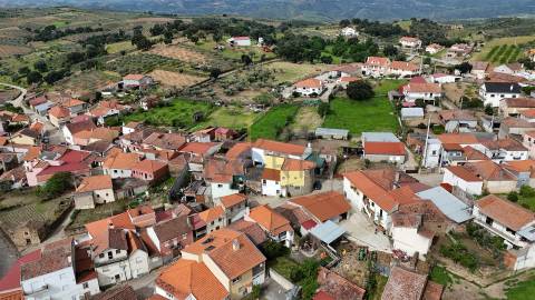 Moradia Devoluta T2 Venda em Vilar Chão,Alfândega da Fé