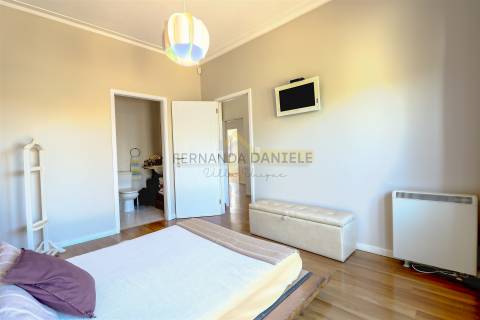 Moradia T4 a 850 metros da Praia da Madalena, em Vila Nova de Gaia!