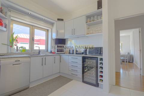 Moradia T4 a 850 metros da Praia da Madalena, em Vila Nova de Gaia!