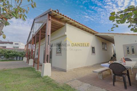 Moradia T4 a 850 metros da Praia da Madalena, em Vila Nova de Gaia!