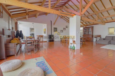 Moradia T4 a 850 metros da Praia da Madalena, em Vila Nova de Gaia!