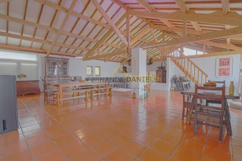 Moradia T4 a 850 metros da Praia da Madalena, em Vila Nova de Gaia!