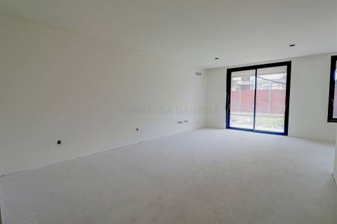 Apartamento T4  - Condomínio Feira’s Prime