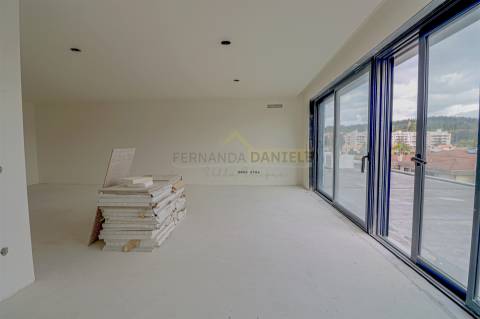 Apartamento T4  - Condomínio Feira’s Prime