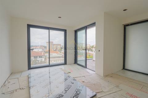 Apartamento T4  - Condomínio Feira’s Prime