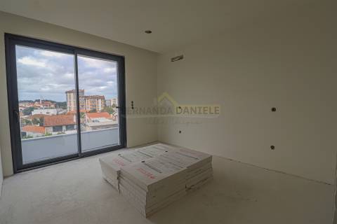 Apartamento T4  - Condomínio Feira’s Prime