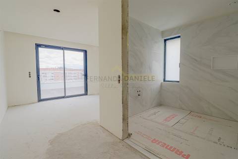 Apartamento T4  - Condomínio Feira’s Prime