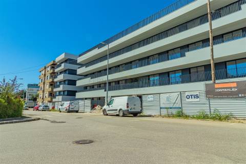 Magnífica cobertura T4,  Condomínio Feira’s Prime