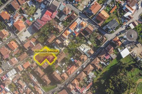 Moradia para restaurar em Cucujães