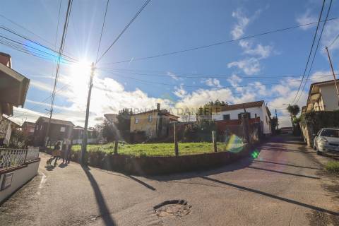 Moradia para restaurar em Cucujães