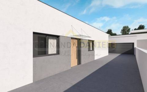 Moradia  Nova Térrea T3 Geminada na Feira!