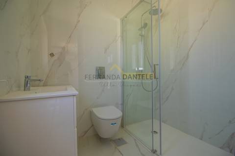 Moradia Nova Isolada T4 em Esmoriz