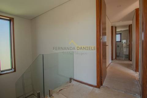 Moradia Nova Isolada T4 em Esmoriz