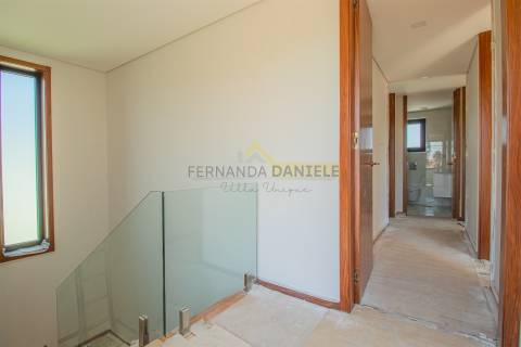 Moradia Nova Isolada T4 em Esmoriz