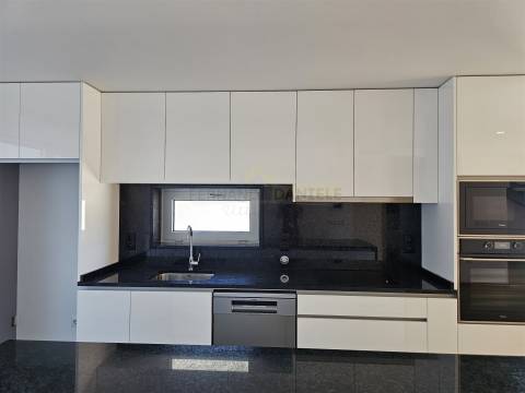 Moradia T3+1 em Lobão: O Seu Novo Lar de Sonho!