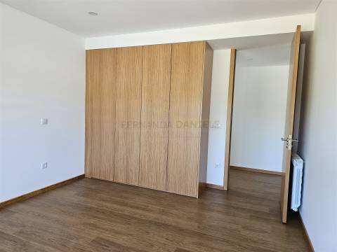 Moradia T3+1 em Lobão: O Seu Novo Lar de Sonho!