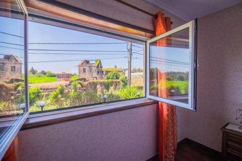 Moradia isolada T4, com terreno de 900 metros em Sanfins