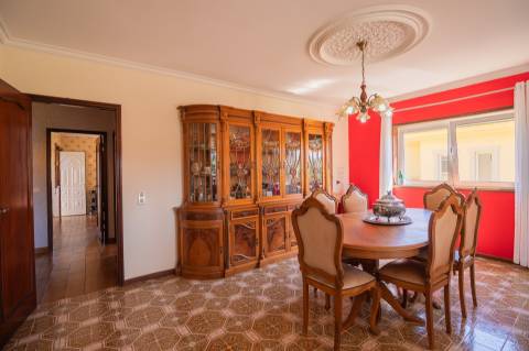 Moradia isolada T4, com terreno de 900 metros em Sanfins