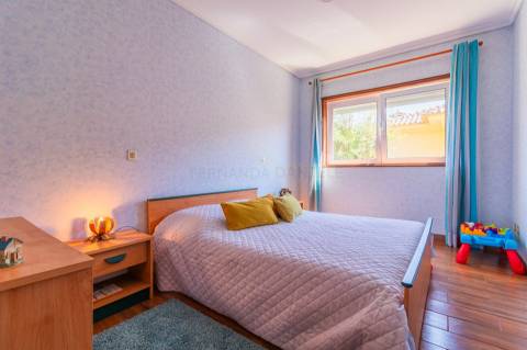 Moradia isolada T4, com terreno de 900 metros em Sanfins