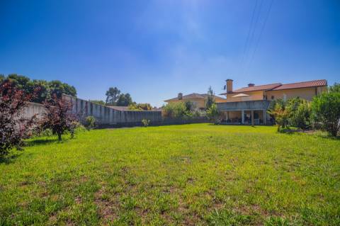 Moradia isolada T4, com terreno de 900 metros em Sanfins