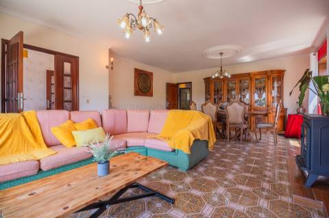 Moradia isolada T4, com terreno de 900 metros em Sanfins