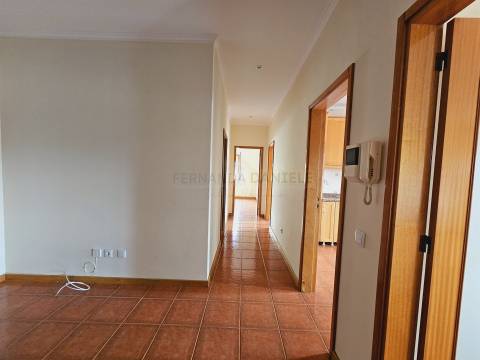 APTO T2 a dois minutos do centro da Feira