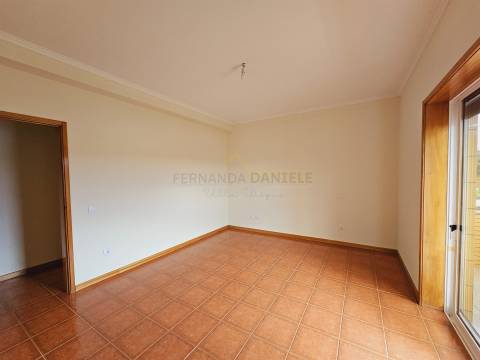 APTO T2 a dois minutos do centro da Feira