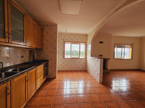 APTO T2 a dois minutos do centro da Feira