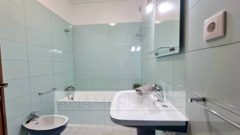 T2 na Reboleira pronto a habitar, Águas Livres, Amadora, Lisboa