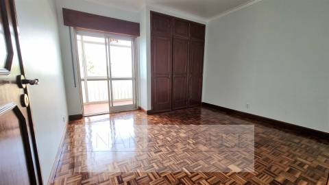 T2 na Reboleira pronto a habitar, Águas Livres, Amadora, Lisboa