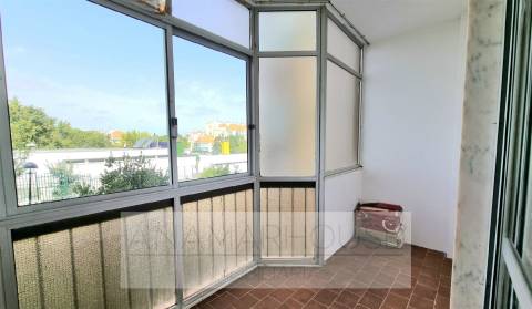 T2 na Reboleira pronto a habitar, Águas Livres, Amadora, Lisboa