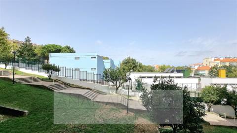 T2 na Reboleira pronto a habitar, Águas Livres, Amadora, Lisboa