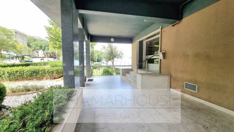 T2 na Reboleira pronto a habitar, Águas Livres, Amadora, Lisboa