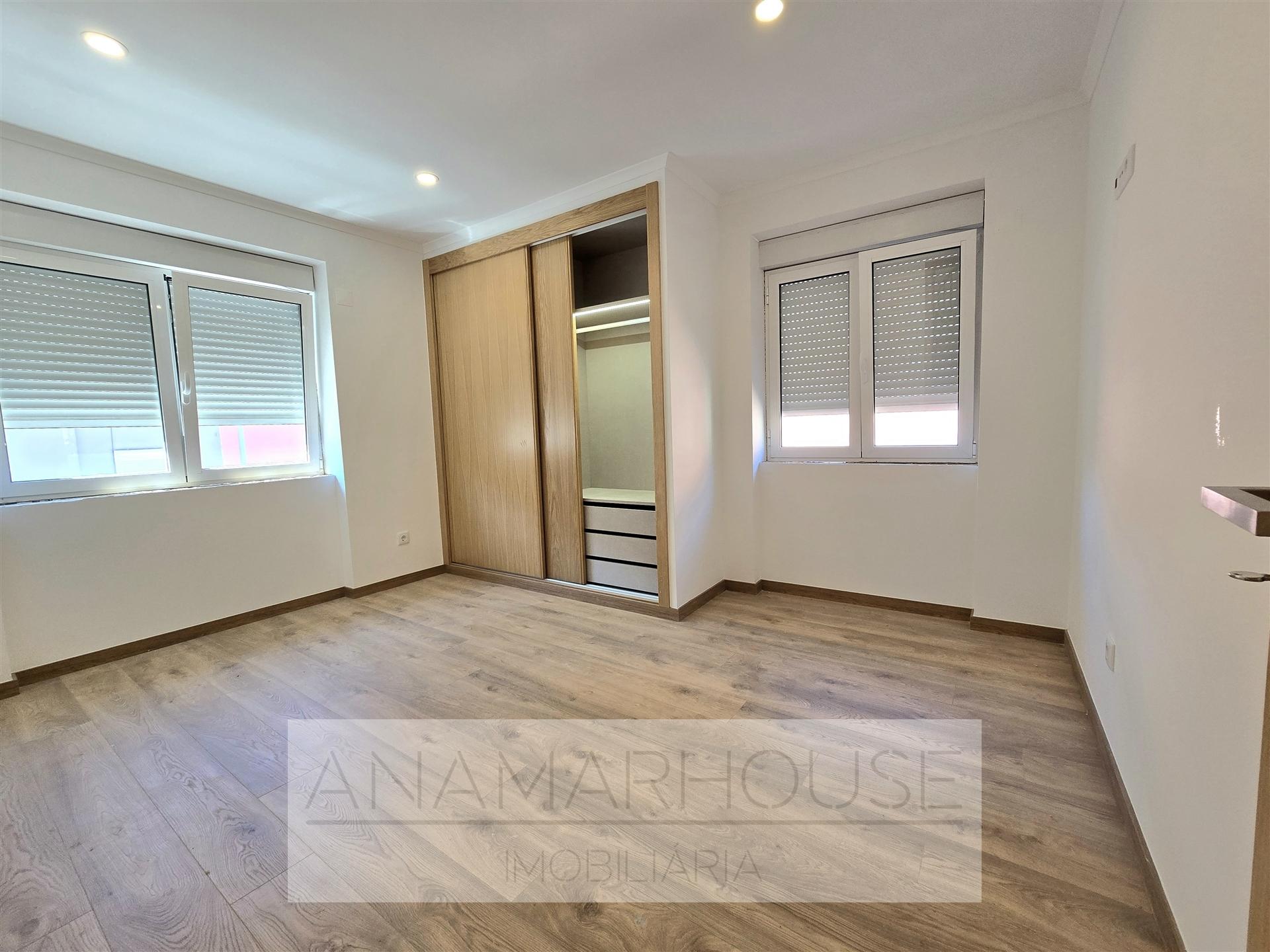 T3 remodelado na Venda Nova, Amadora, Lisboa