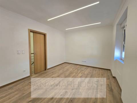 T3 remodelado na Venda Nova, Amadora, Lisboa