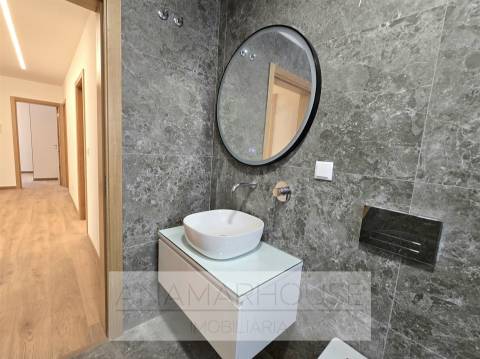 T3 remodelado na Venda Nova, Amadora, Lisboa