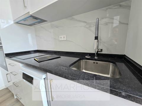 T2 totalmente remodelado junto à clinica da Luz na Venteira, Amadora