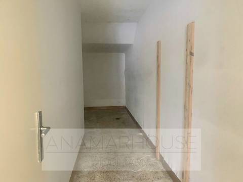 Loja na Idanha, Belas, Sintra