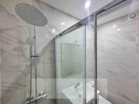 Apartamento t2 remodelado com terraço, Idanha,Belas,Lisboa