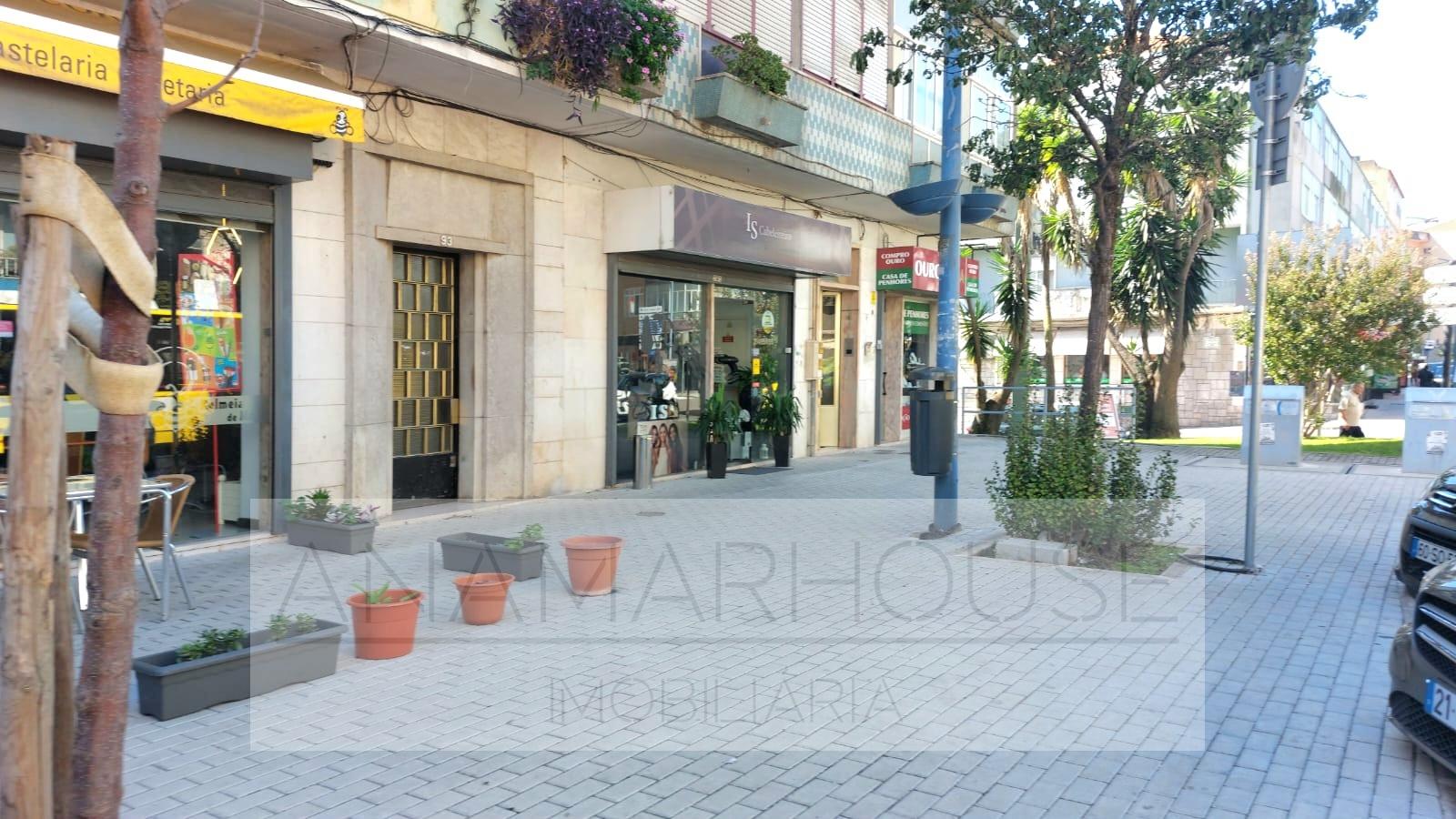 T2 remodelado, metro Amadora Este, Amadora,Lisboa