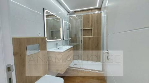 T2 remodelado, metro Amadora Este, Amadora,Lisboa