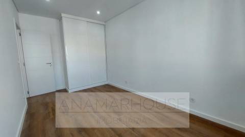 T2 remodelado, metro Amadora Este, Amadora,Lisboa