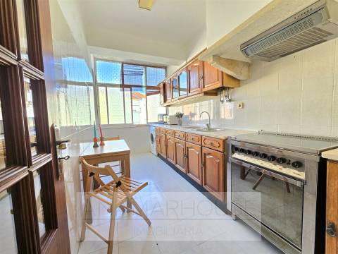 T2 pronto a Habitar, Falagueira Venda Nova, Amadora