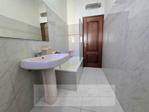 T2 pronto a Habitar, Falagueira Venda Nova, Amadora