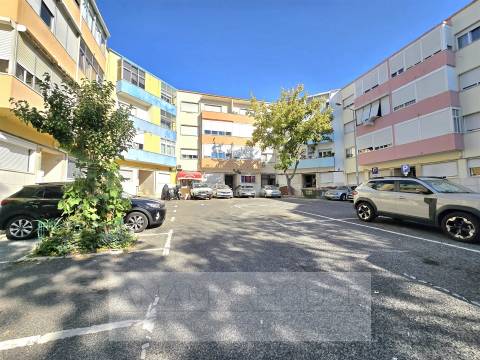 T2 pronto a Habitar, Falagueira Venda Nova, Amadora