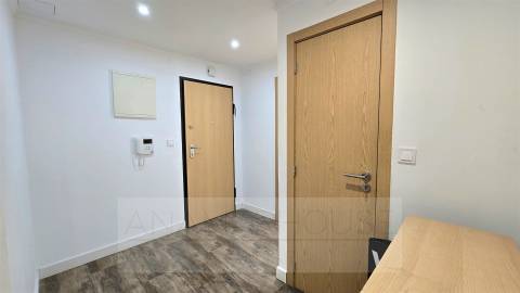 T3 com parqueamento na Encosta do Sol,Amadora