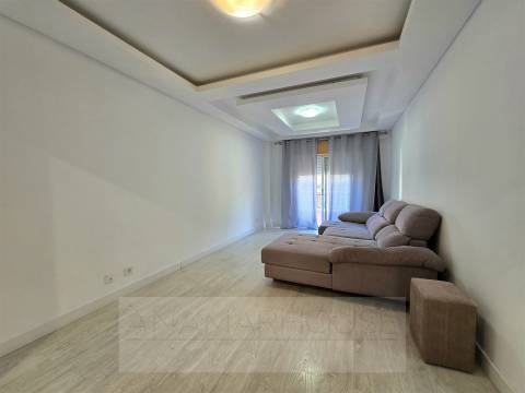 T3 com parqueamento na Encosta do Sol,Amadora