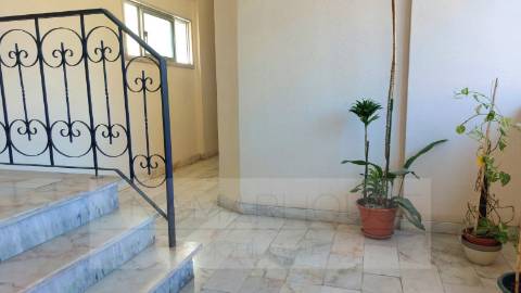 T3 com parqueamento na Encosta do Sol,Amadora