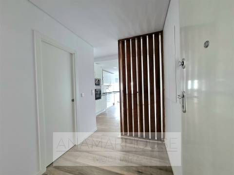 T2 remodelado, Póvoa De Santo Adrião, Olival de Basto, Odivelas