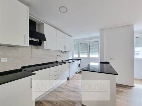 T2 remodelado, Póvoa De Santo Adrião, Olival de Basto, Odivelas